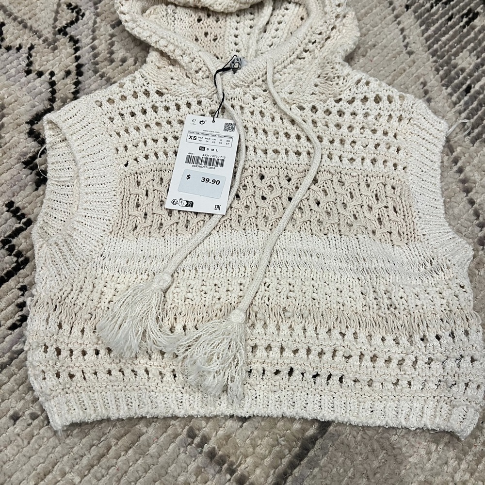 Zara Women's Cream Knit Sweater Vest